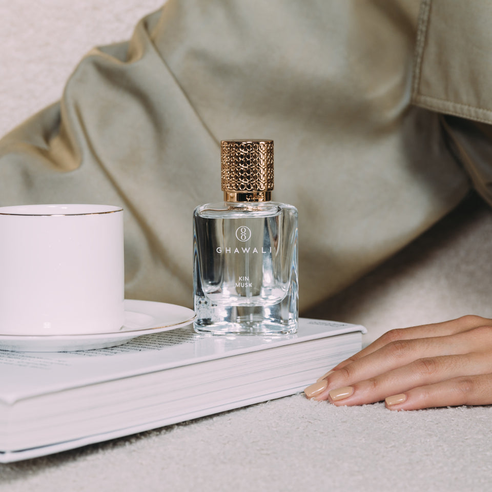 
                        
                          Load image into Gallery viewer, KIN MUSK PARFUM
                        
                      